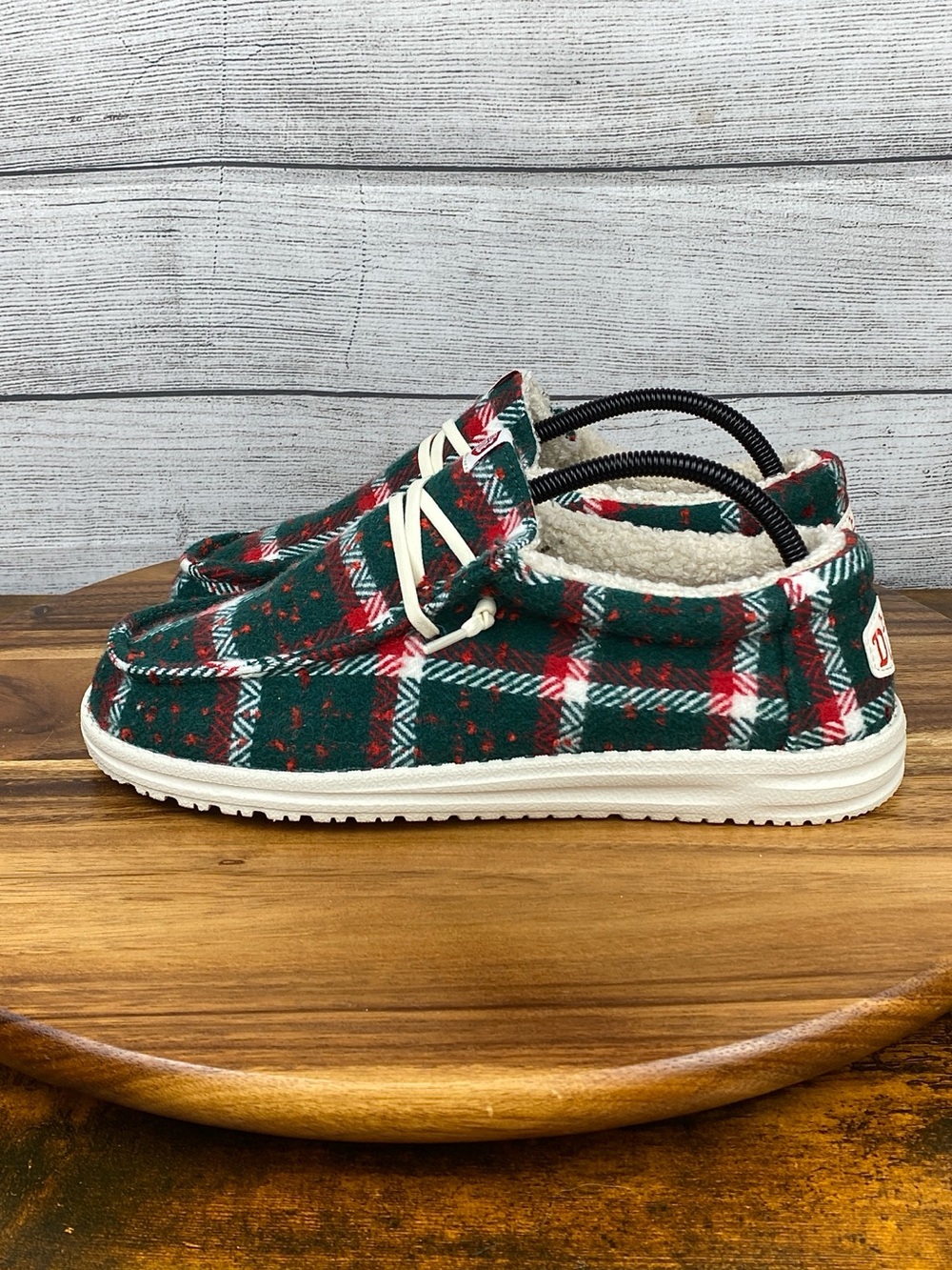 Hey Dude Wally Confetti Plaid Cozy Green Red Christmas Shoe Men’s 8 Women’s 10